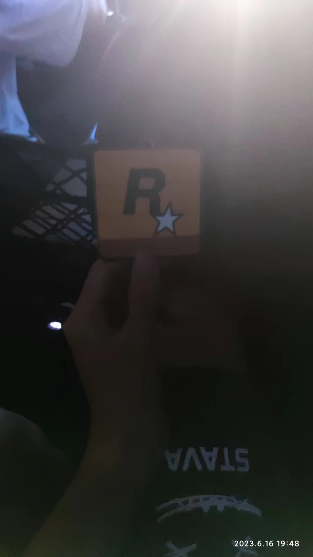 出租车后座的装饰，有点难绷